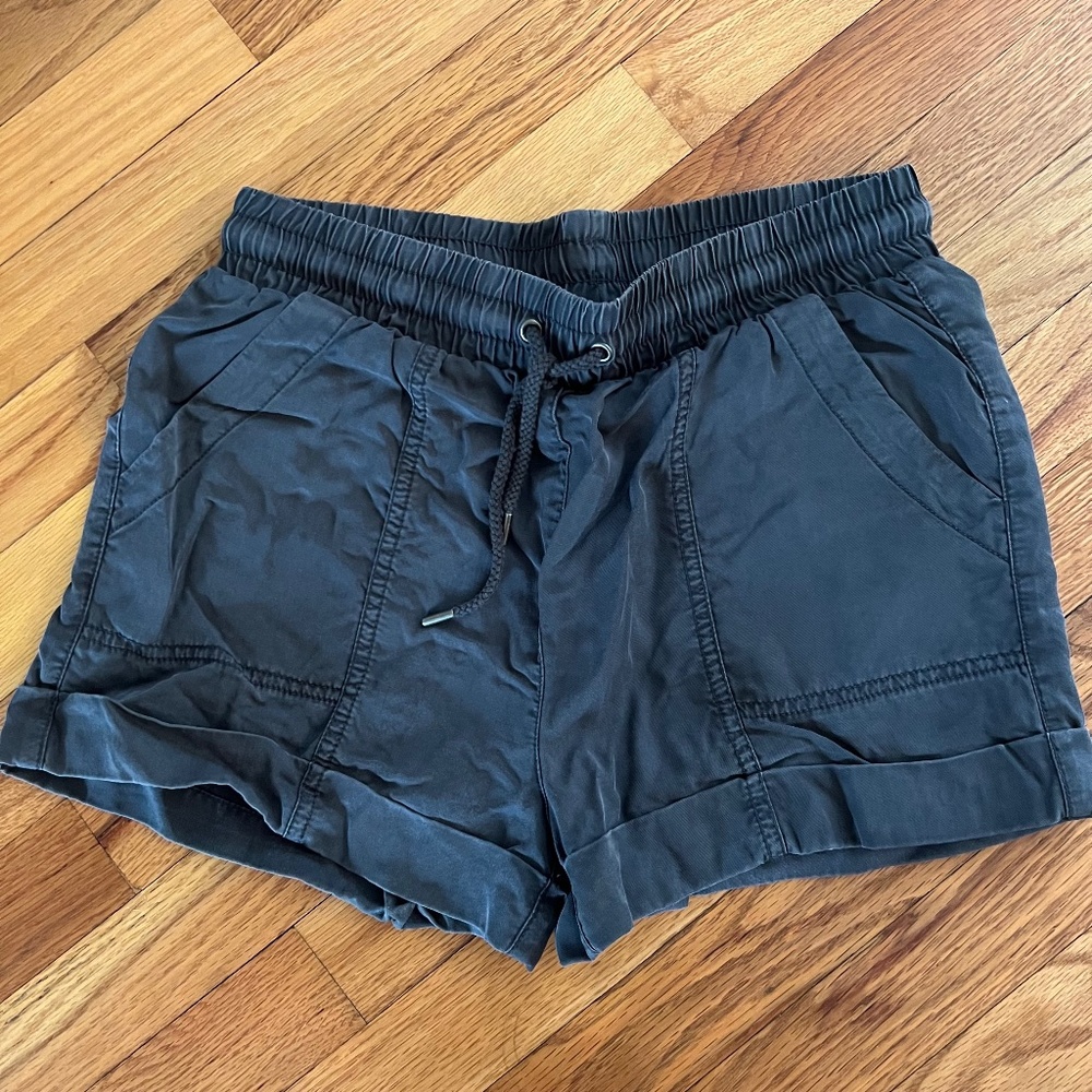 Universal Thread Pull Up Charcoal Shorts - XS